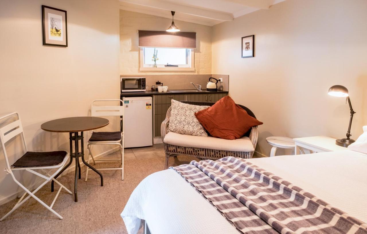 Aggie's Bed & Breakfast 4*
